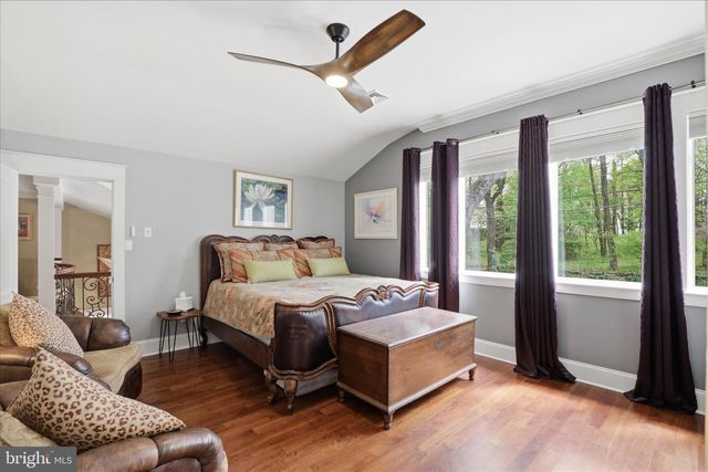 137 E WOODS DR, Lititz, PA 17543