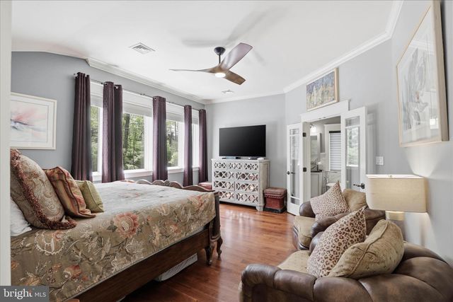 137 E WOODS DR, Lititz, PA 17543