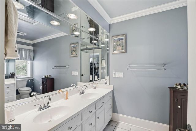 137 E WOODS DR, Lititz, PA 17543