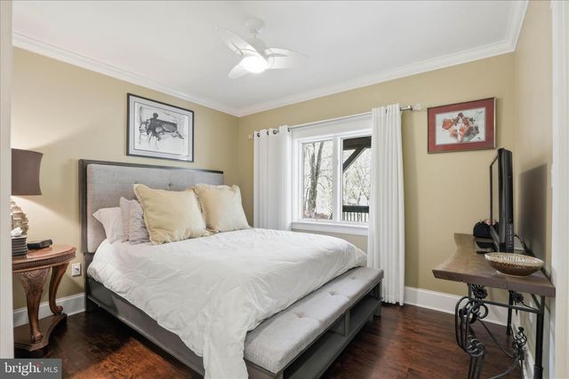 137 E WOODS DR, Lititz, PA 17543