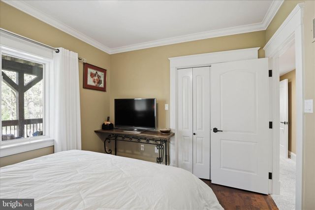 137 E WOODS DR, Lititz, PA 17543