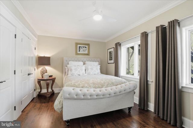 137 E WOODS DR, Lititz, PA 17543