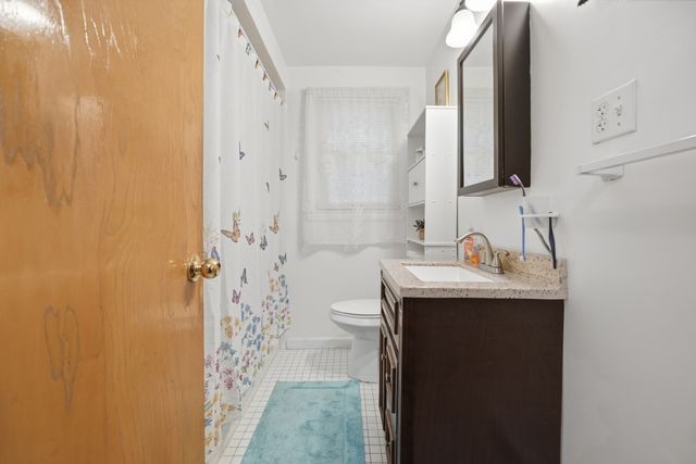 605 Chandler St, Worcester, MA 01602