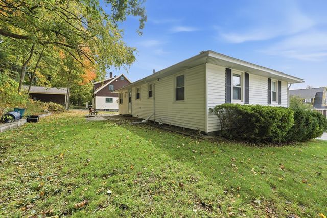 605 Chandler St, Worcester, MA 01602