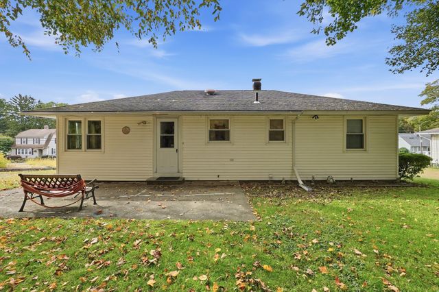 605 Chandler St, Worcester, MA 01602