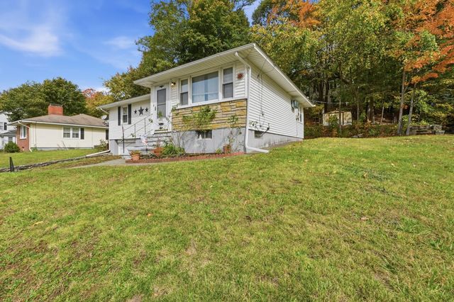 605 Chandler St, Worcester, MA 01602
