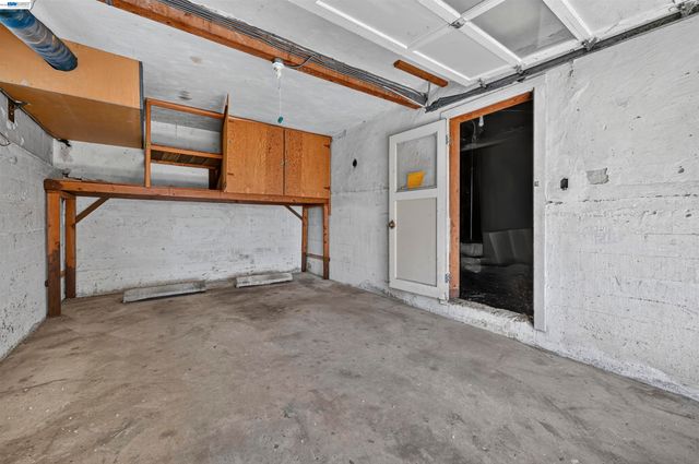 169 Marlow Dr, Oakland, CA 94605