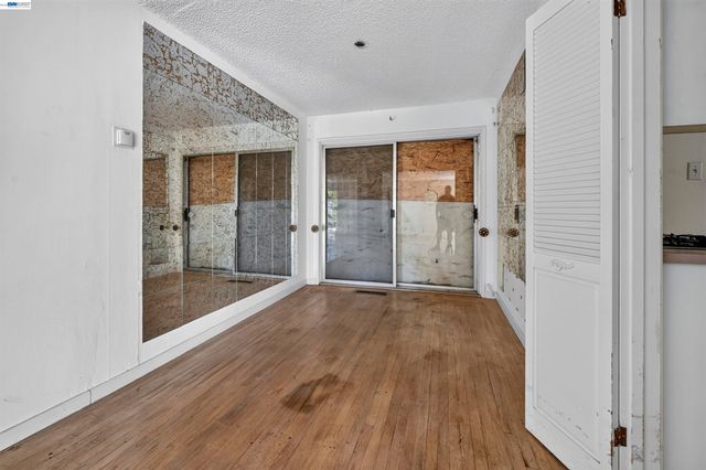 169 Marlow Dr, Oakland, CA 94605