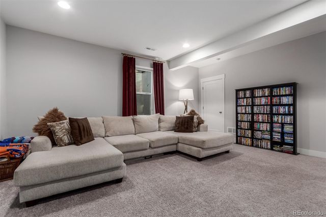 9982 E 60th Avenue, Denver, CO 80238