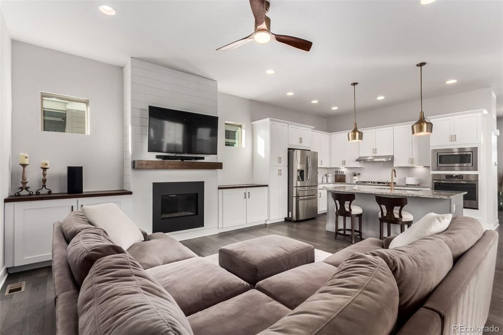 9982 E 60th Avenue, Denver, CO 80238