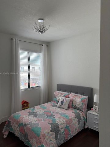 10916 SW 235th Ln, Homestead, FL 33032