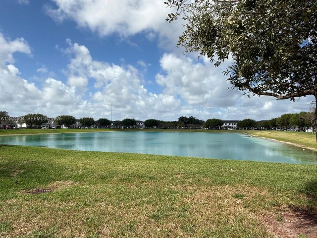 10916 SW 235th Ln, Homestead, FL 33032