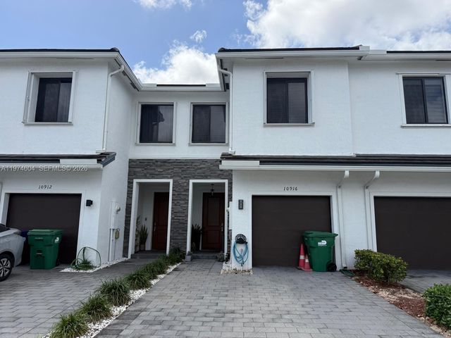10916 SW 235th Ln, Homestead, FL 33032