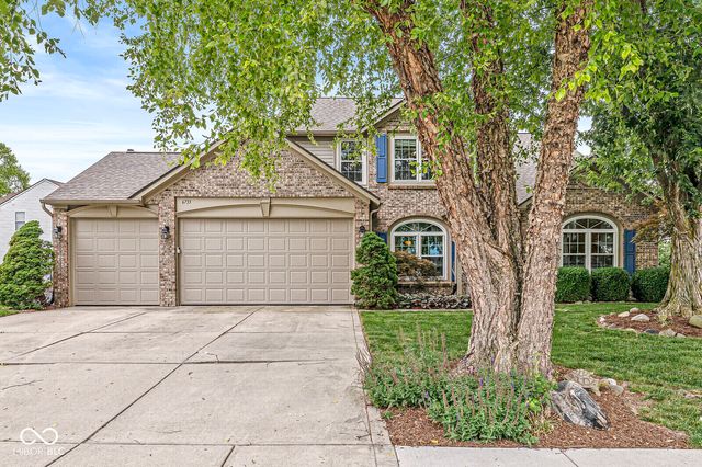 6733 Berkshire Drive, Zionsville, IN 46077