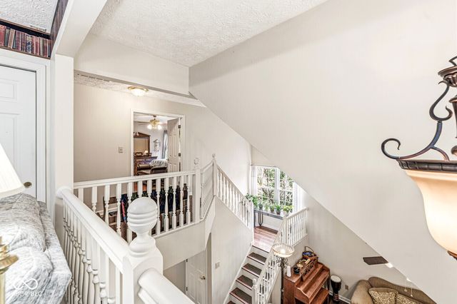6733 Berkshire Drive, Zionsville, IN 46077