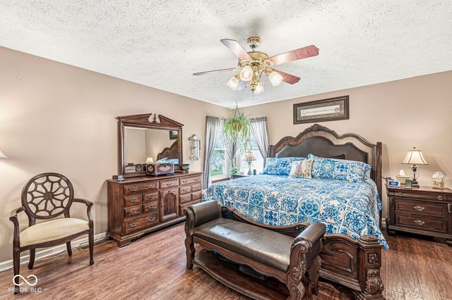 6733 Berkshire Drive, Zionsville, IN 46077