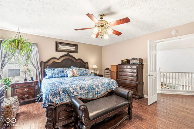 6733 Berkshire Drive, Zionsville, IN 46077