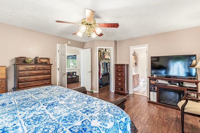6733 Berkshire Drive, Zionsville, IN 46077