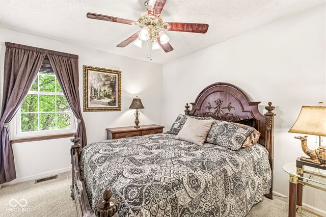 6733 Berkshire Drive, Zionsville, IN 46077