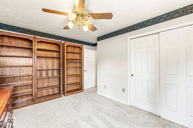6733 Berkshire Drive, Zionsville, IN 46077
