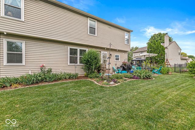6733 Berkshire Drive, Zionsville, IN 46077