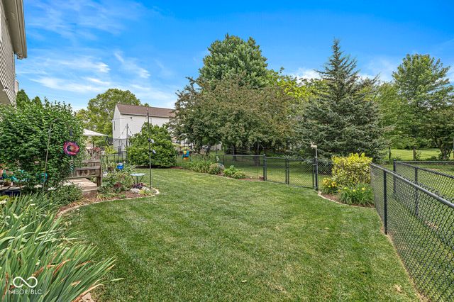 6733 Berkshire Drive, Zionsville, IN 46077