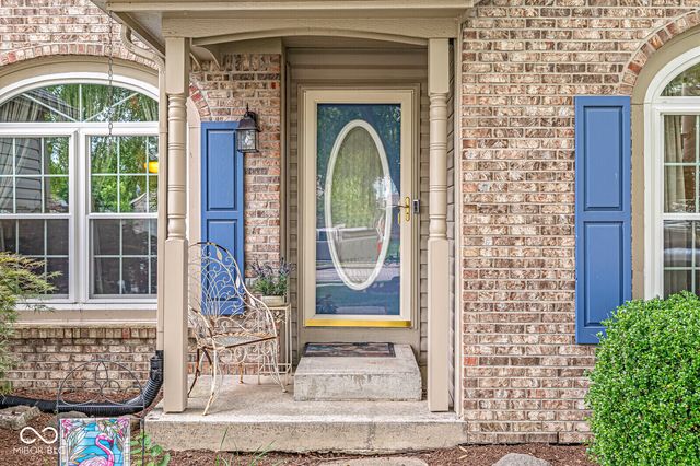 6733 Berkshire Drive, Zionsville, IN 46077