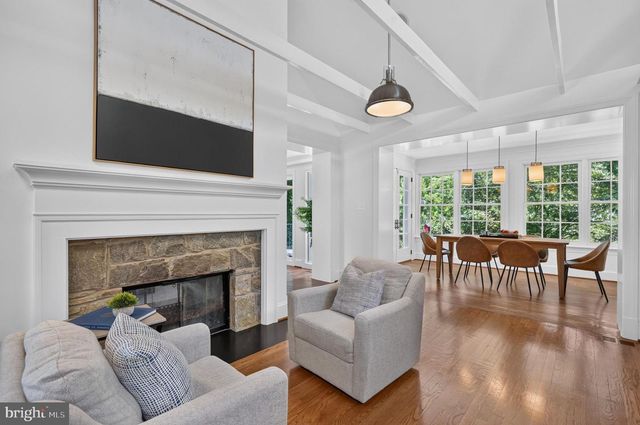 5141 PALISADE LN NW, Washington, DC 20016