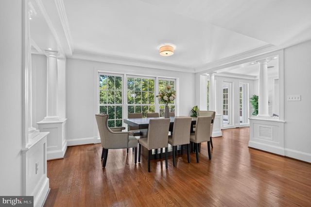 5141 PALISADE LN NW, Washington, DC 20016
