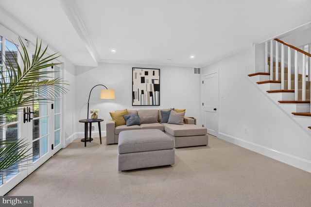 5141 PALISADE LN NW, Washington, DC 20016