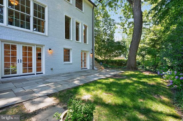 5141 PALISADE LN NW, Washington, DC 20016