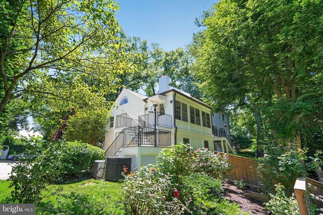 5141 PALISADE LN NW, Washington, DC 20016
