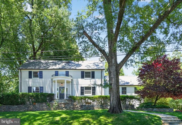 5141 PALISADE LN NW, Washington, DC 20016