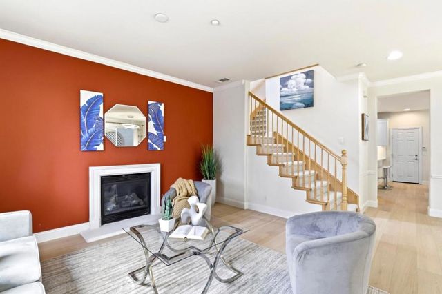 377 S Mary Avenue, Sunnyvale, CA 94086