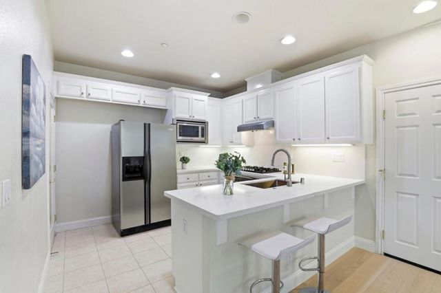 377 S Mary Avenue, Sunnyvale, CA 94086