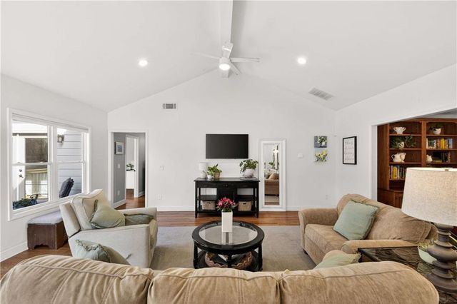 760 Scott Circle, Decatur, GA 30033