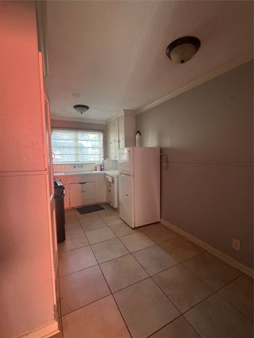 240 Olive Street, Shreveport, LA 71104