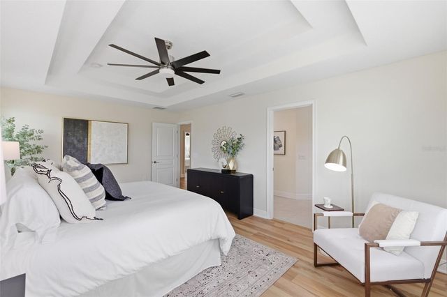 521 12TH AVENUE S, St Petersburg, FL 33701