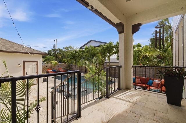 521 12TH AVENUE S, St Petersburg, FL 33701