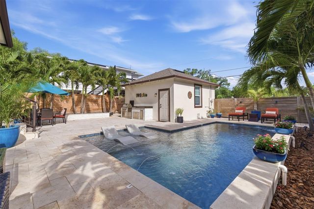 521 12TH AVENUE S, St Petersburg, FL 33701