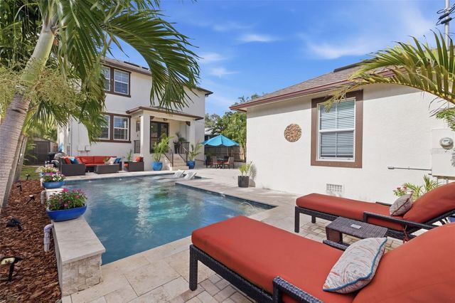 521 12TH AVENUE S, St Petersburg, FL 33701