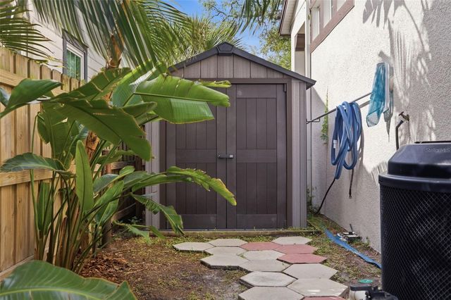 521 12TH AVENUE S, St Petersburg, FL 33701