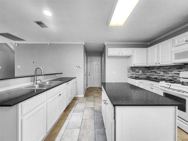 26986 Crown Haven Drive, Kingwood, TX 77339