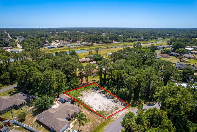 243 Dobbins Road NW, Palm Bay, FL 32907