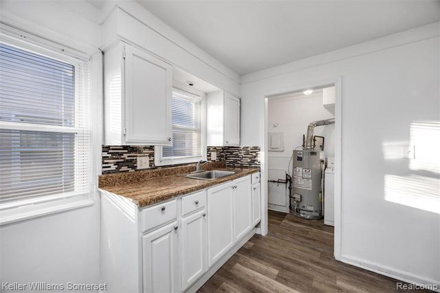 1784 College Avenue, Lincoln Park, MI 48146