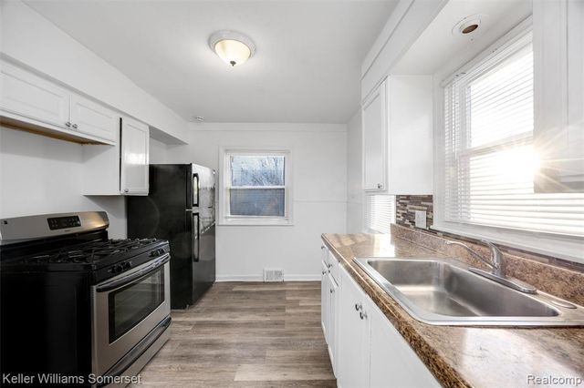 1784 College Avenue, Lincoln Park, MI 48146