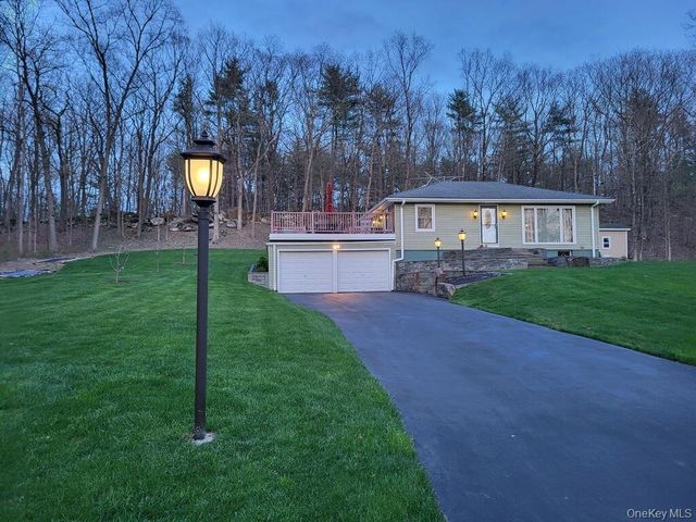 412 Vosenkill Road, Athens, NY 12015