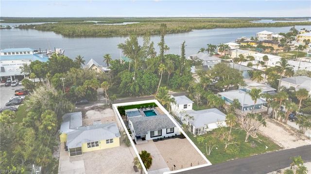 4831 Coquina RD, Fort Myers Beach, FL 33931