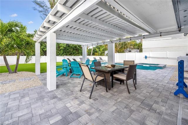 4831 Coquina RD, Fort Myers Beach, FL 33931
