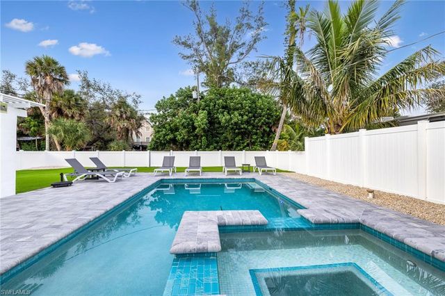 4831 Coquina RD, Fort Myers Beach, FL 33931